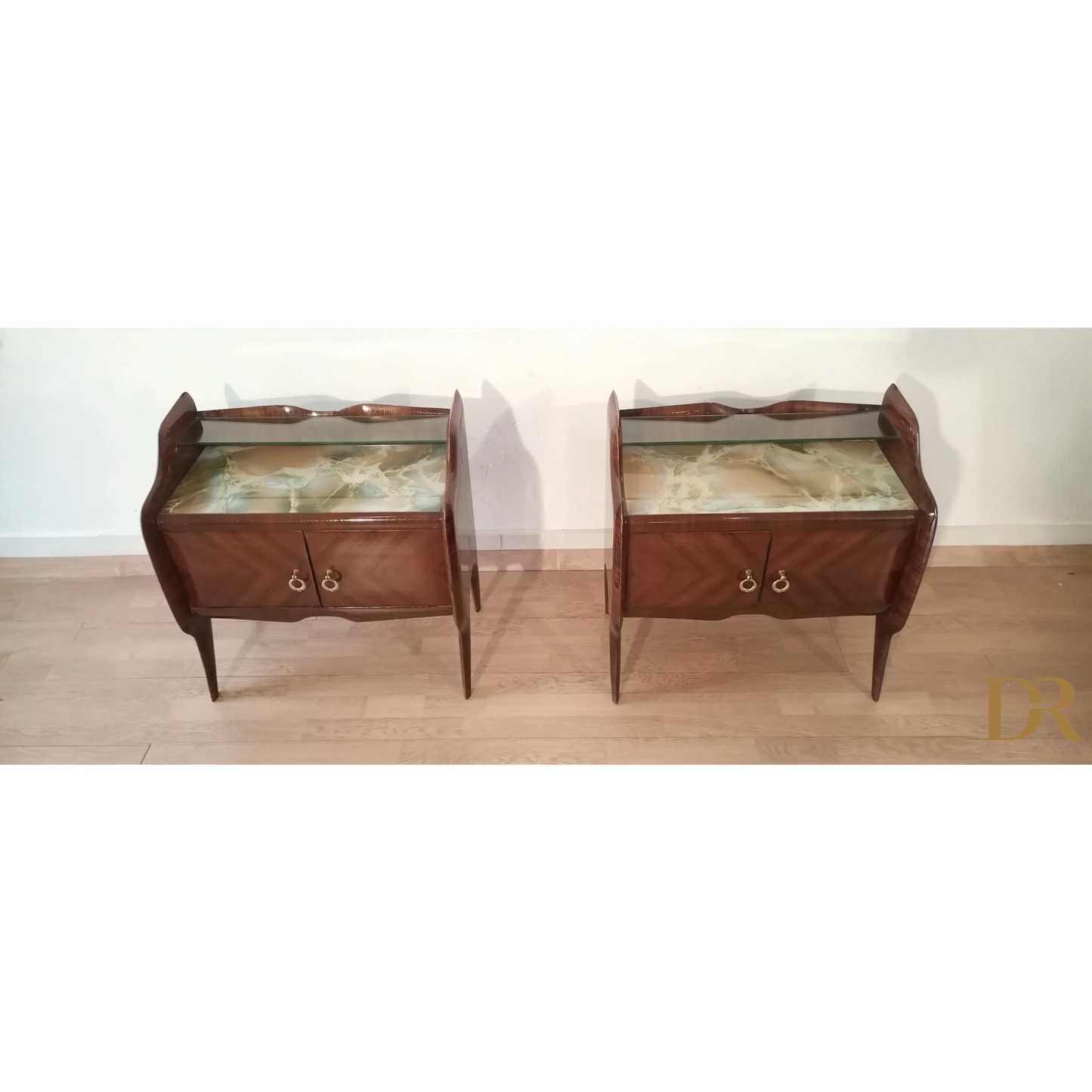 Pair di comodini in palissandro con top in marmo, design mid-century modern Italiano