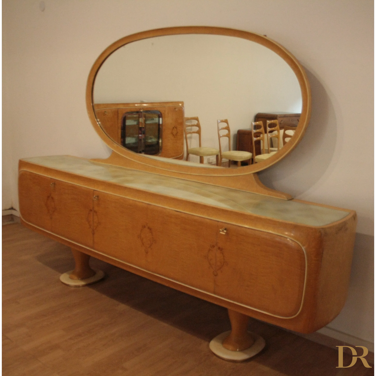 Vanità d’epoca con specchio ovale vittorio dassi credenza mid-century moderna dario raia antiquariato