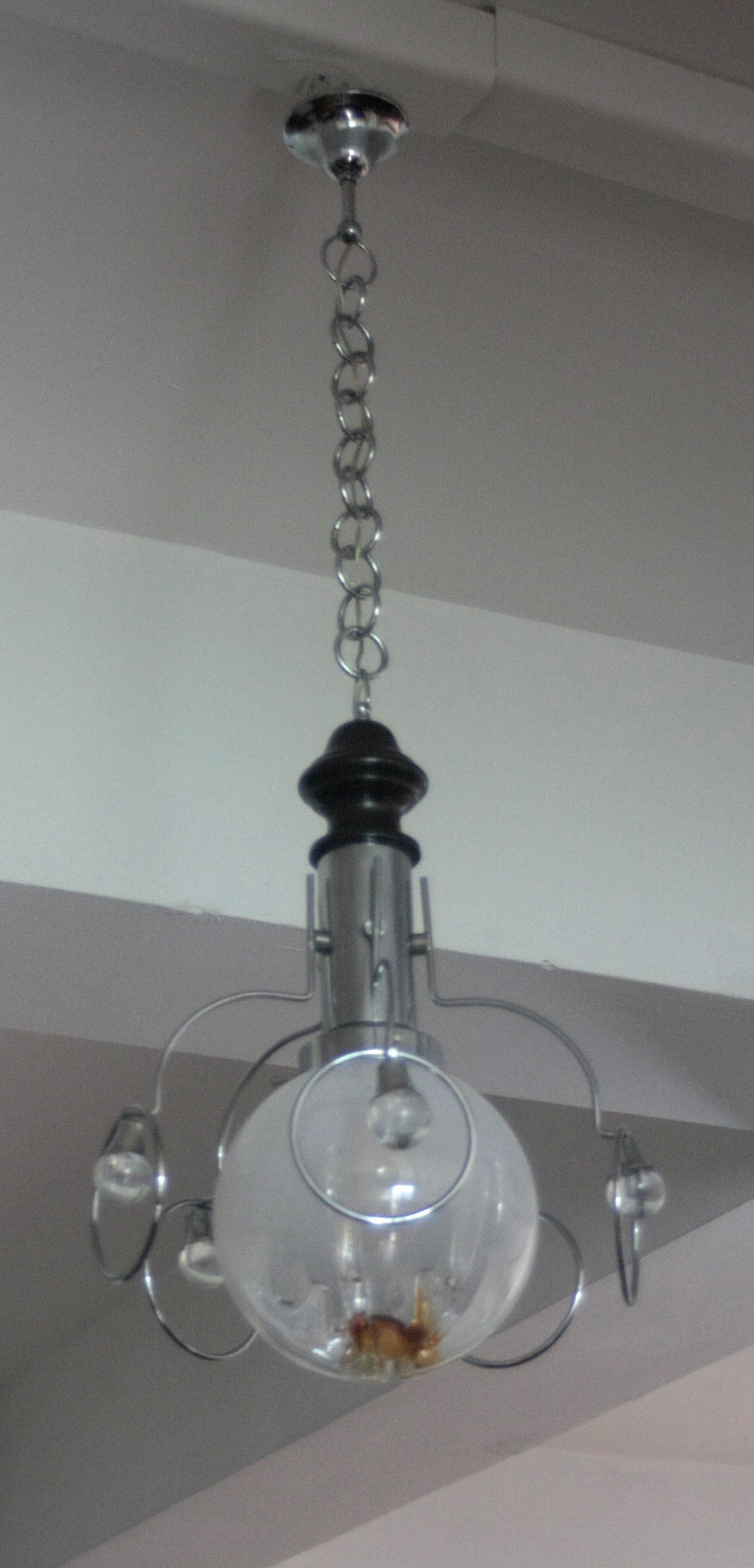 Lampadario vintage Mazzega anni 70, con sospensione in vetro e cromo elegante