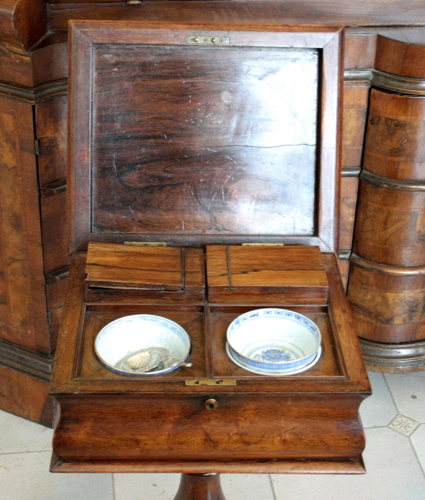 Antico caffettiera in legno del XIX secolo Gran Bretagna, perfetta per casa