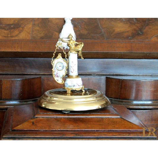 Orologio da tavolo in bronzo e smalti Art Decò XIX secolo con dettagli dorati, elegante design per casa