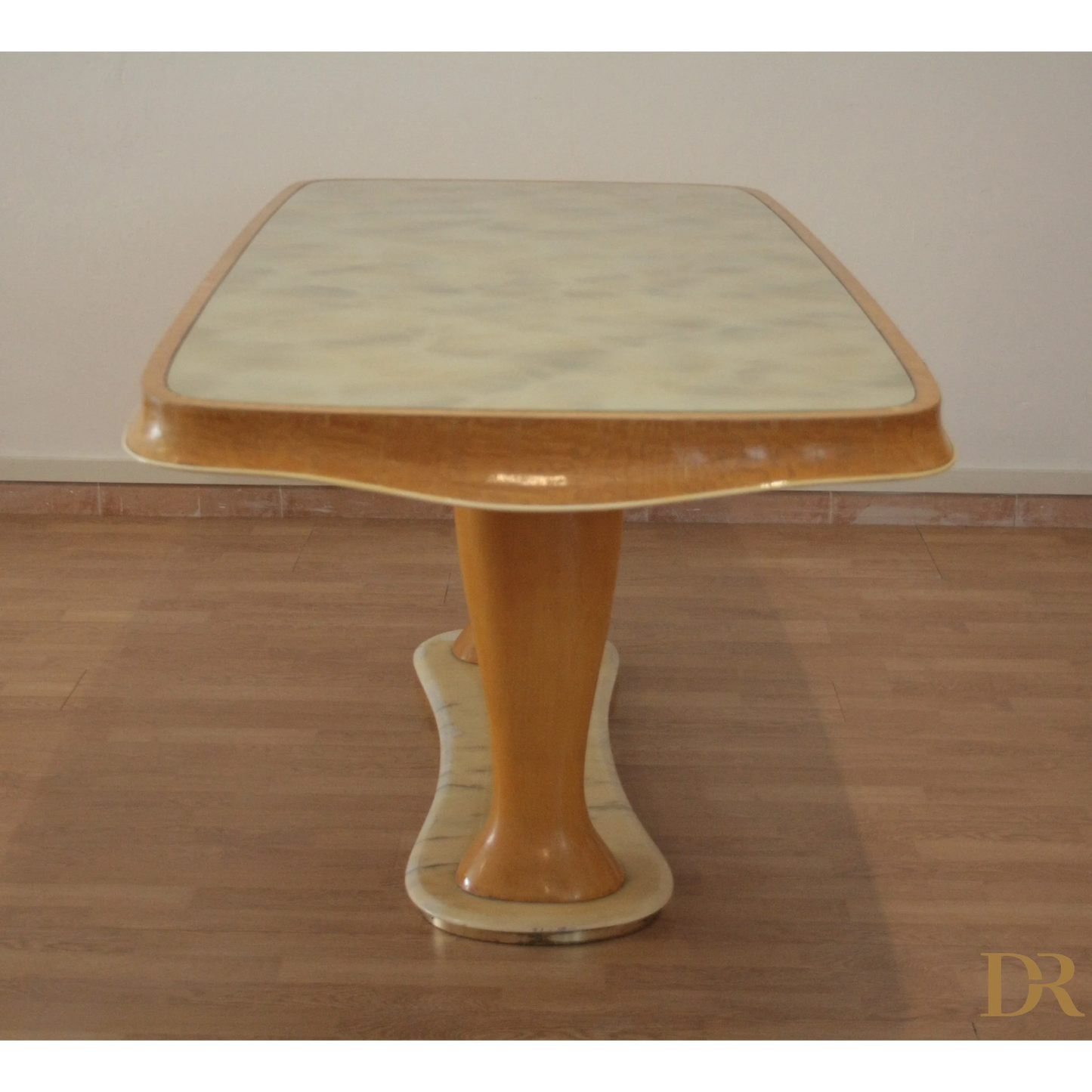 Tavolo da pranzo mid-century moderno vittorio dassi in crema e tan, dario raia antiquariato