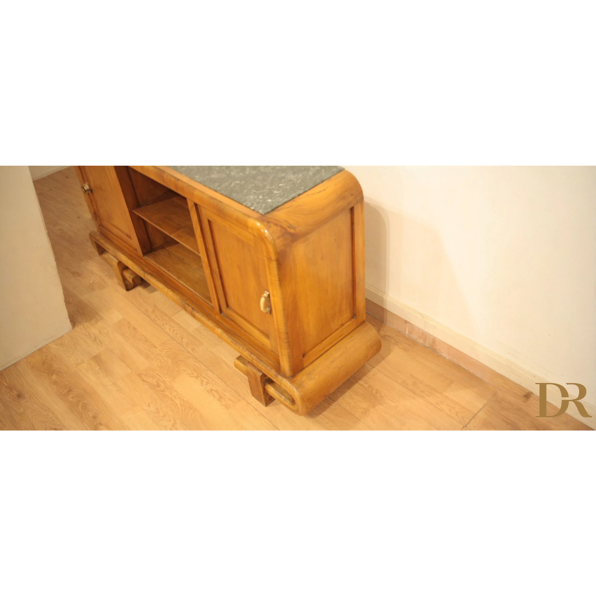 Alt text: Mobile sideboard in noce stile Art Decò anni 50, antiquariato modernariato vintage
