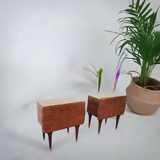 Pair di comodini italiani mid-century in varie essenze di legno marrone per un alto design italiano funzionale