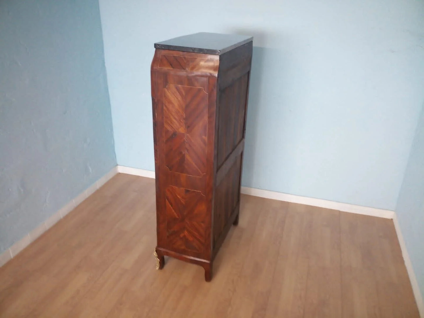 Cassettiera secrétaire luigi xvi in legno con finitura marrone e intarsio decorativo in marmo dell ‎800