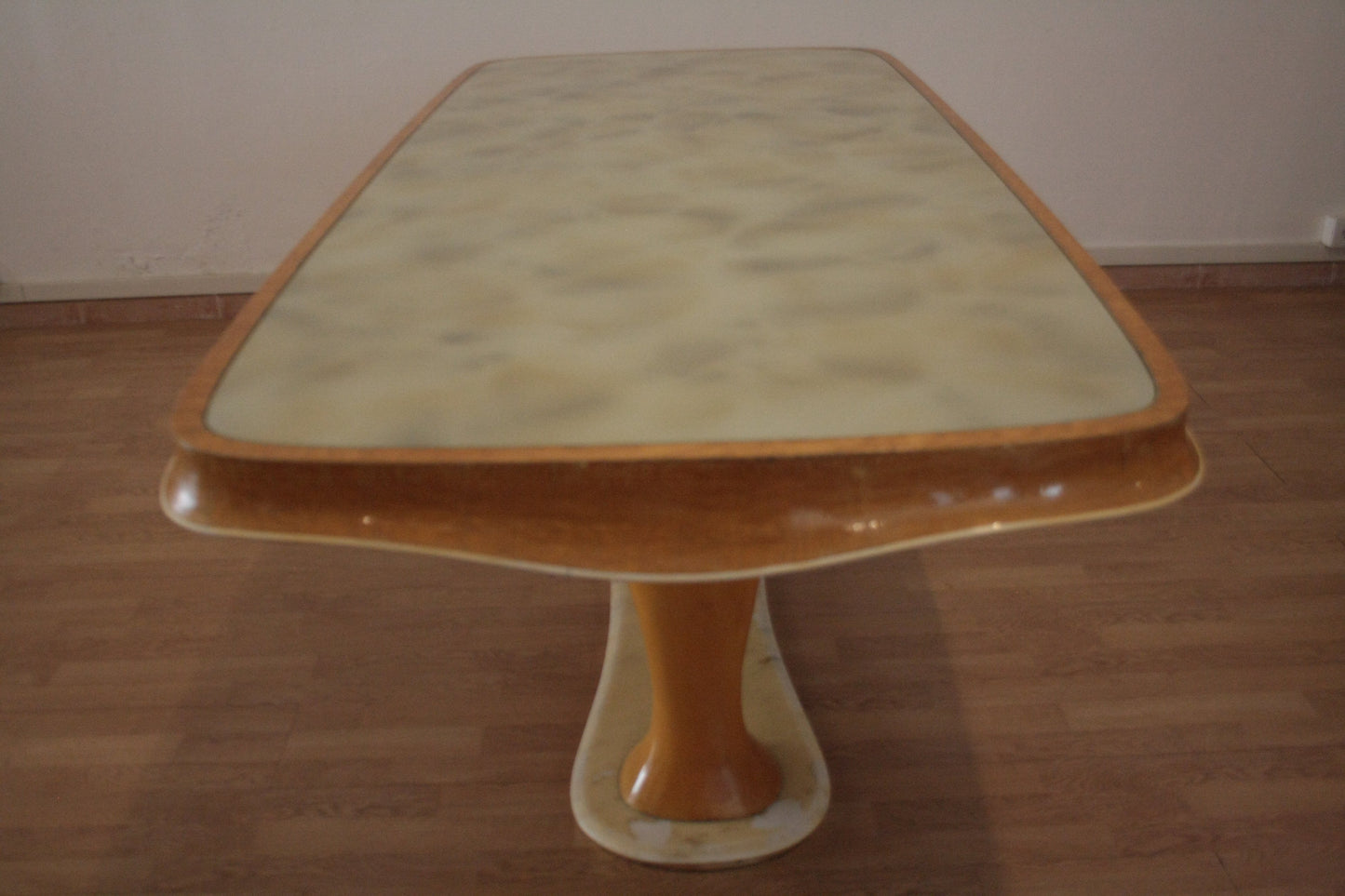 Tavolo da pranzo mid-century moderna Vittorio Dassi con base a colonna, dario raia antiquariato