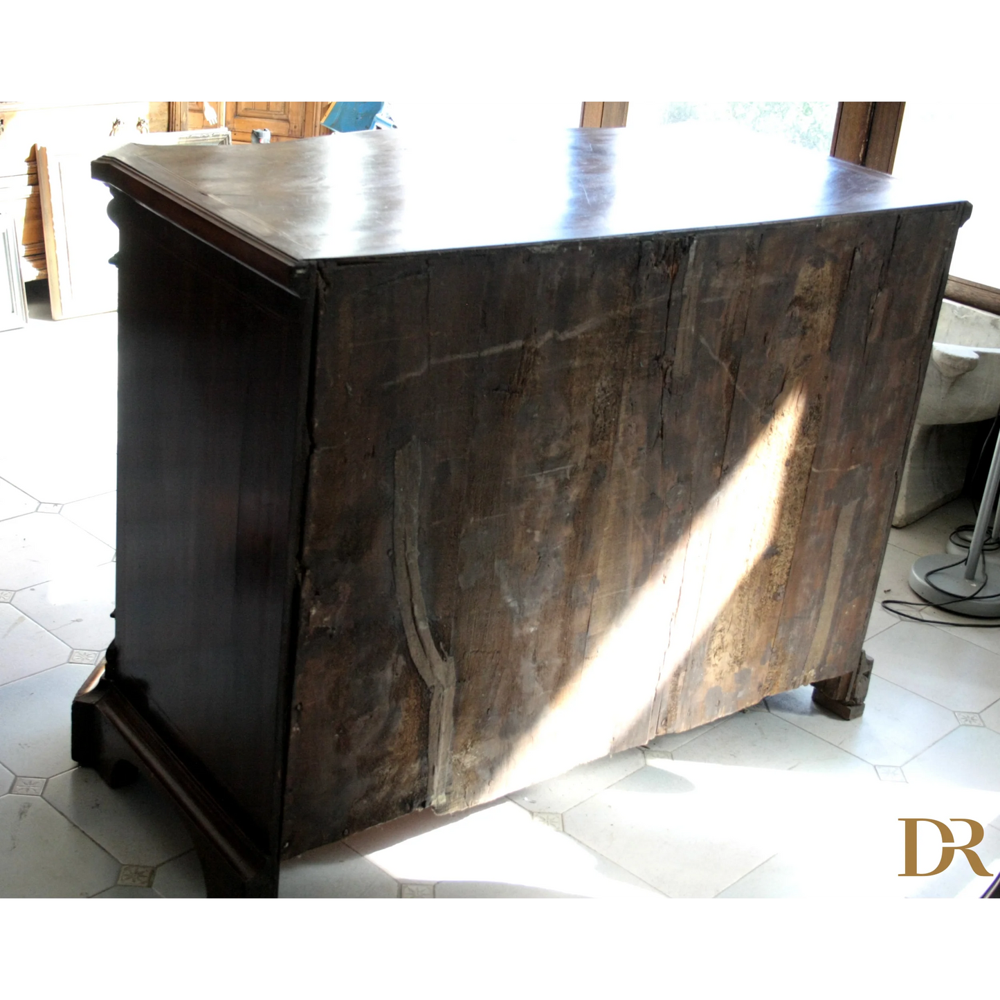 Mobili vintage Casa Canterano con design rustico e superficie in legno antico