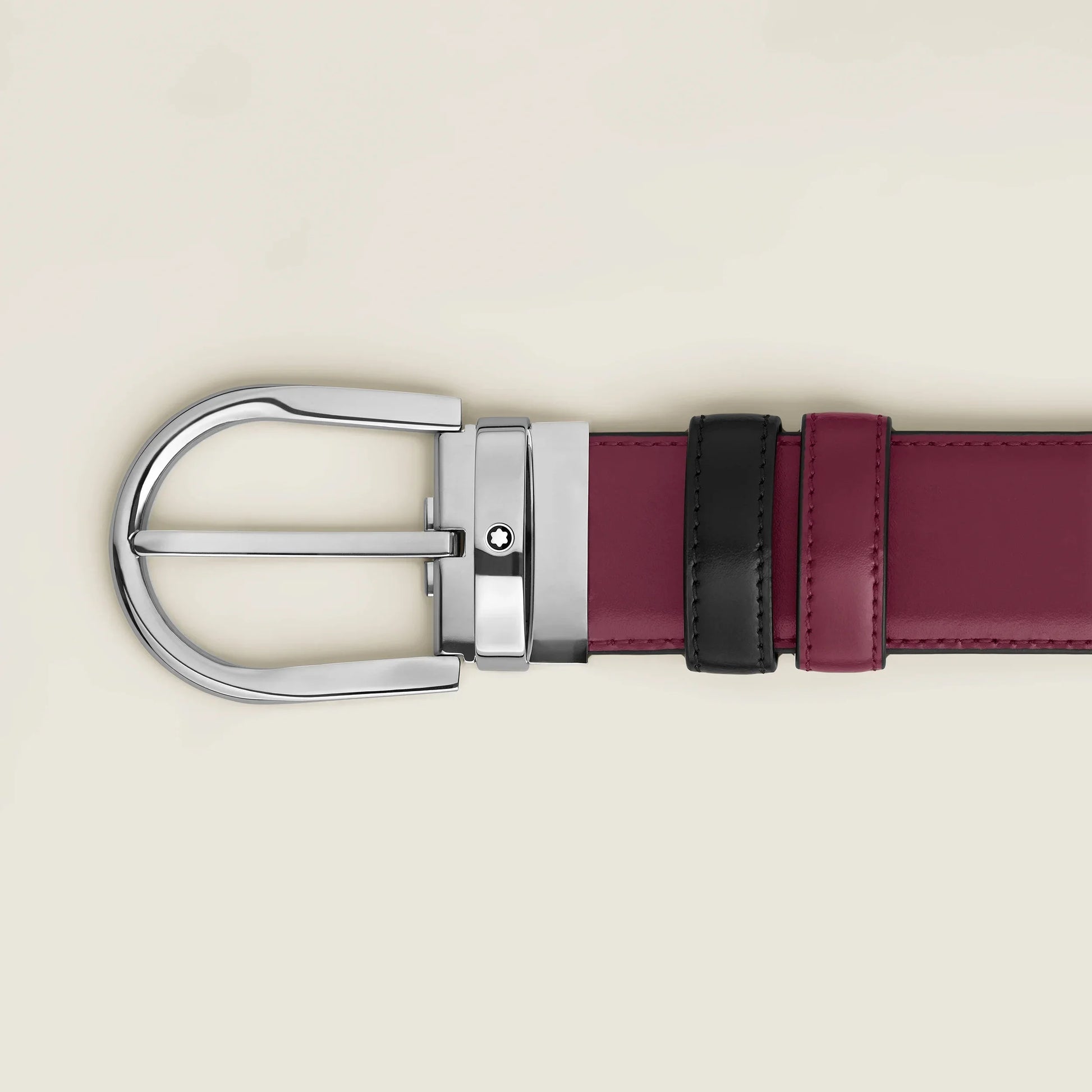 Cintura reversibile montblanc 35 mm in pelle liscia nera e cassis con fibbia a ferro di cavallo in finitura palladio