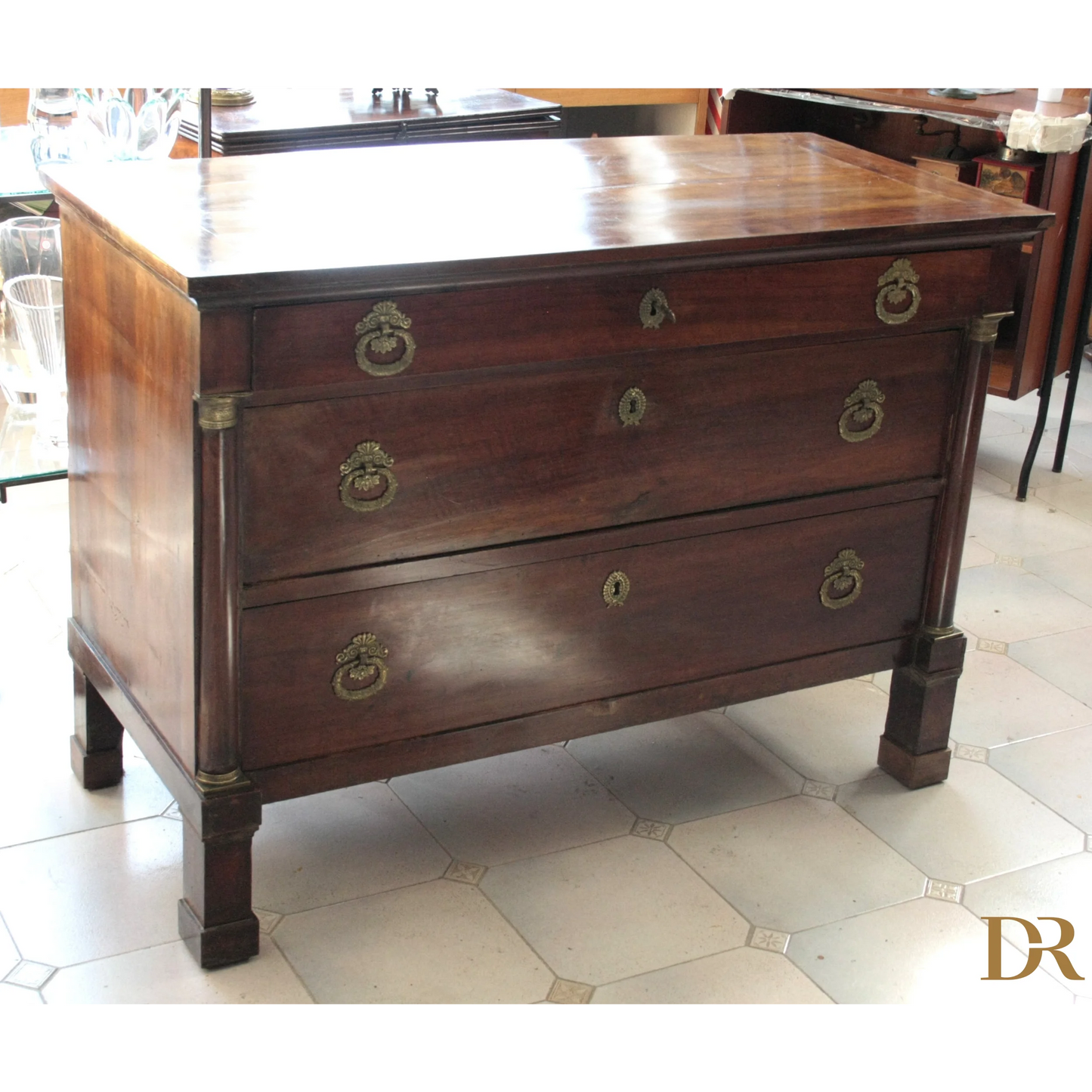 Comò impero napoletano in noce con dettagli in bronzo, XIX secolo