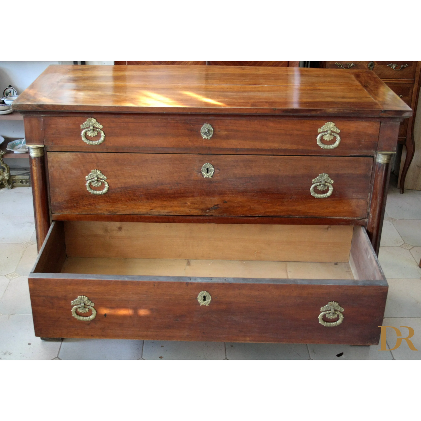 Comò Impero Napoletano vintage in legno con cassetti, perfetto per casa e design