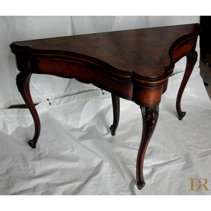 Console tavolo da gioco inglese del XVIII secolo in legno scuro con gambe curve