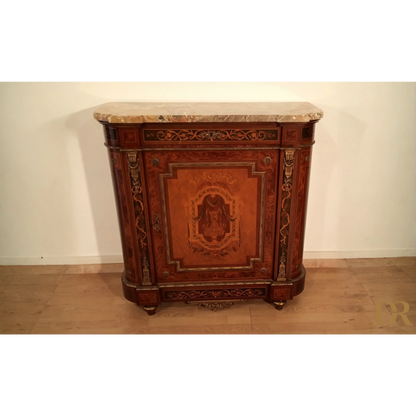 Splendida credenza bassa vittoriana con top in marmo e intarsi in legno decorativo