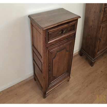 Credenza bassa vintage in legno di rovere con cassetto e porta decorativi