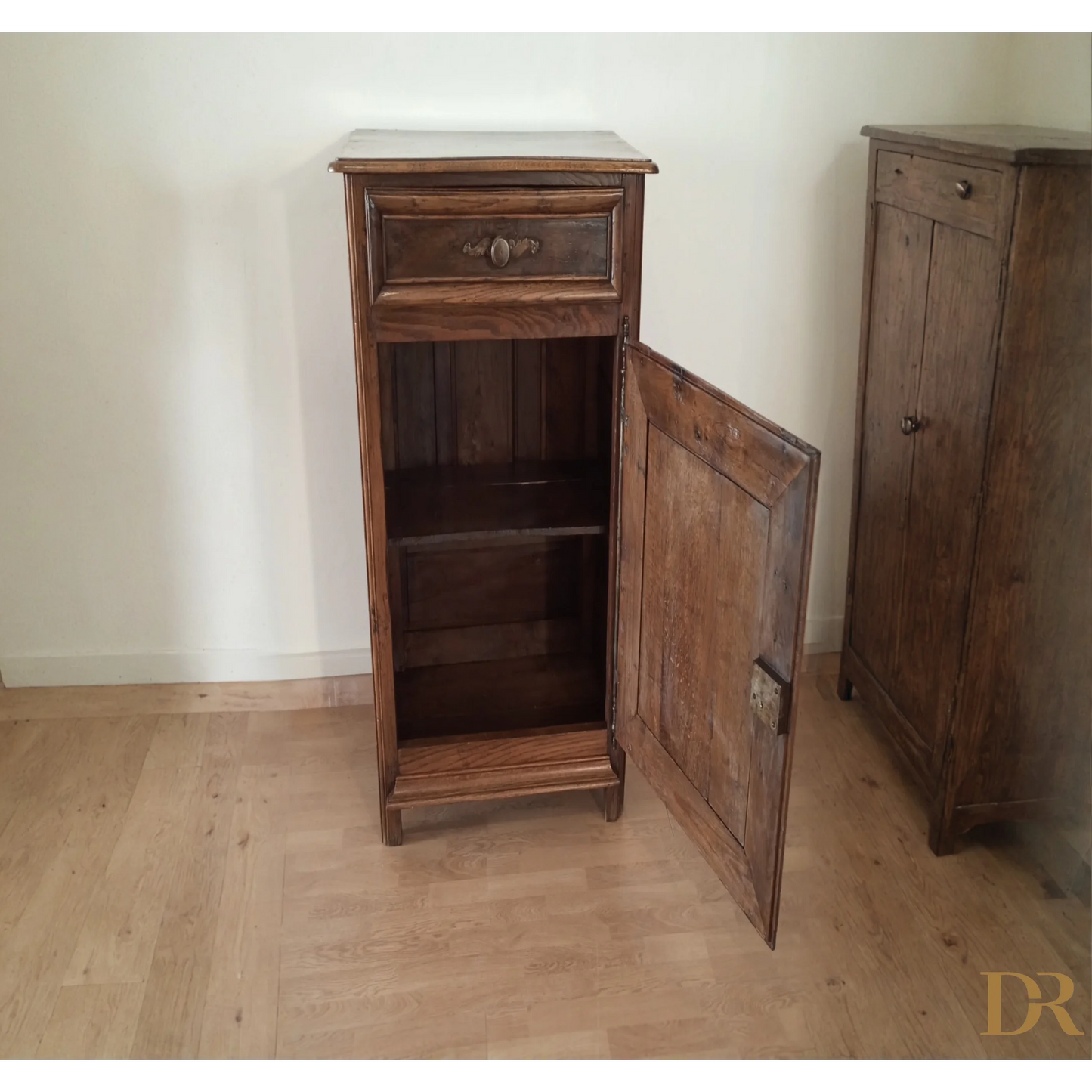 Credenza vintage in legno di rovere con cassetto e porta a battente