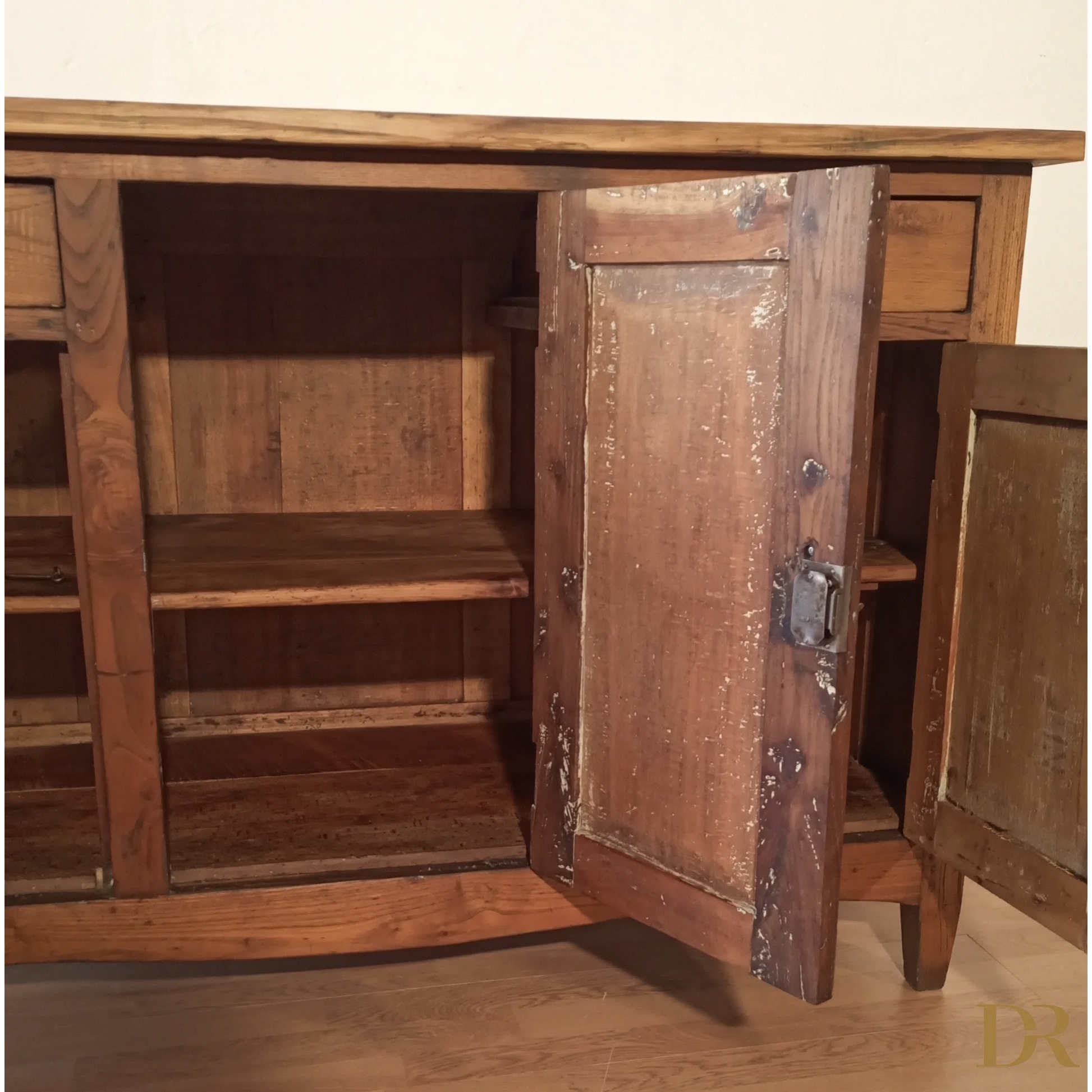 Credenza bassa in pino rustica, Sud Italia, Fine XIX° Secolo