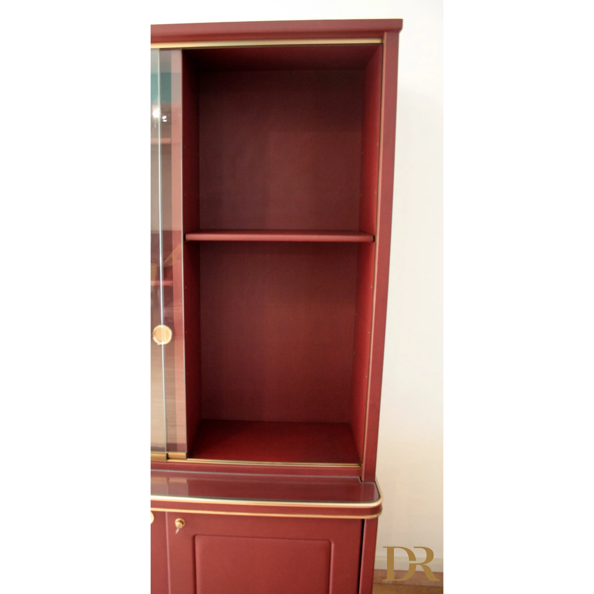 Credenza o libreria a due corpi Umberto Mascagni in similpelle bordeaux, dimensioni corpo eleganti