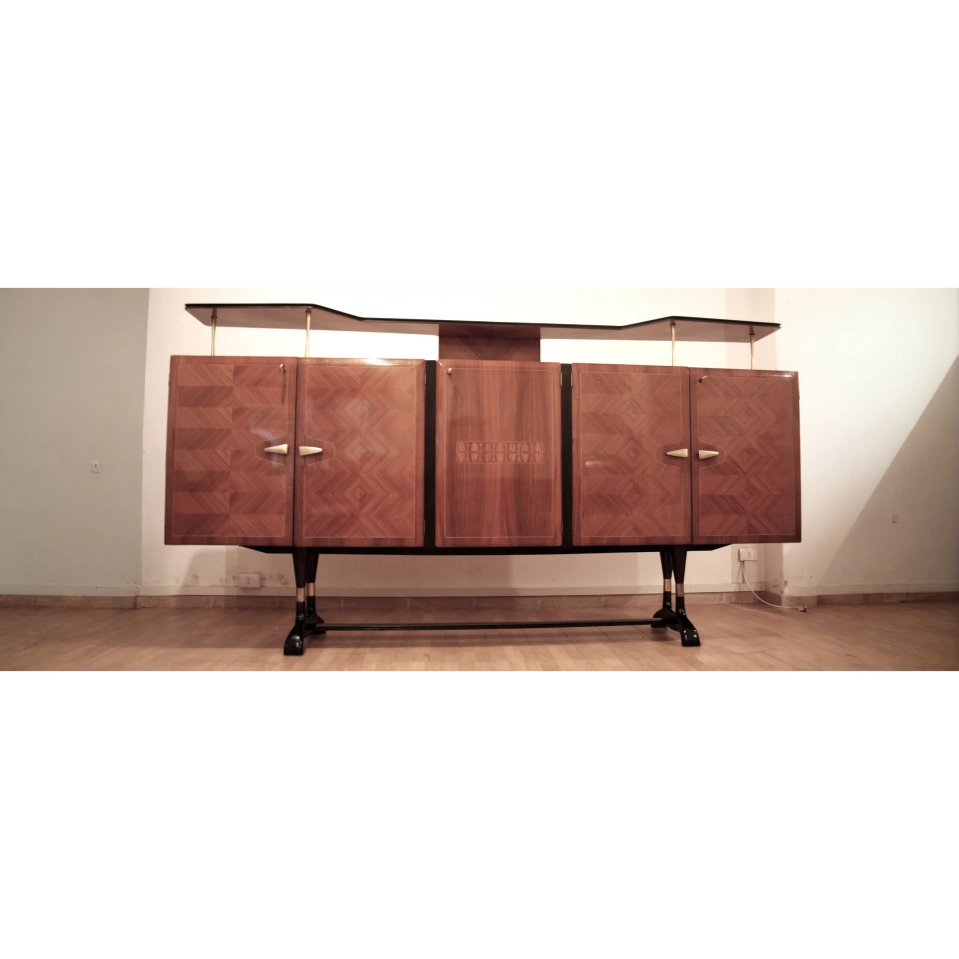 Credenza mid-century Dassi con base distintiva e mobile bar consolle Vittorio Dassi