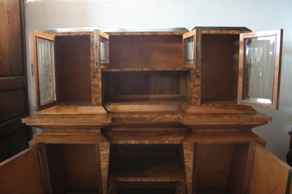 Credensa due corpi art decò in legno con ante aperte stile decò italia roma realizzata per il ministro bottai 1933