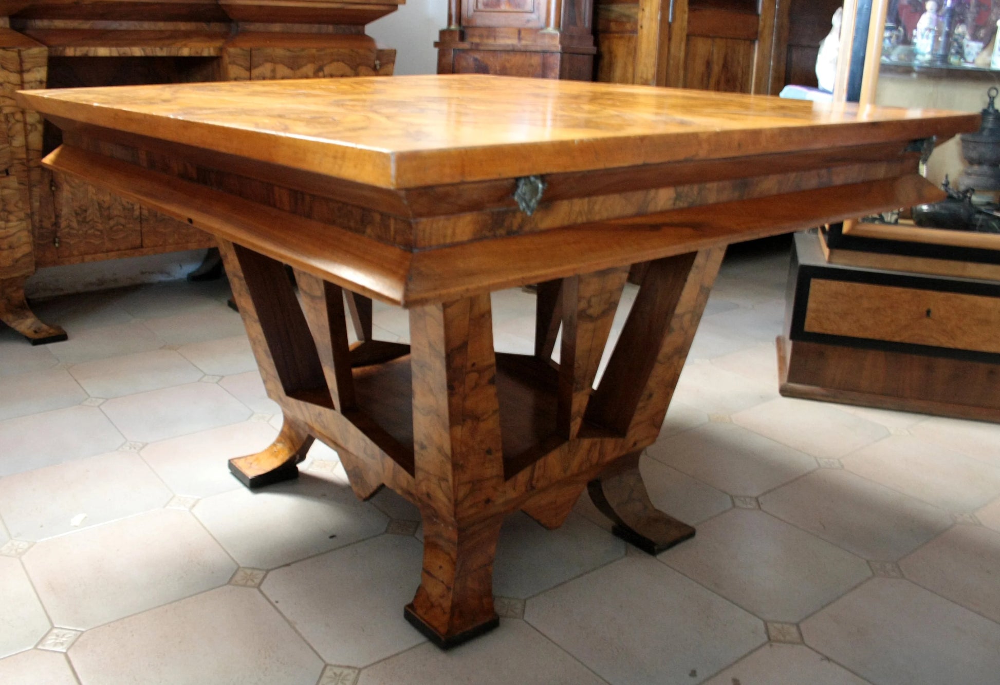 Tavolo art decò quadrato in legno con cassetto roma realizzato per il ministro bottai nel 1933 con iscrizione