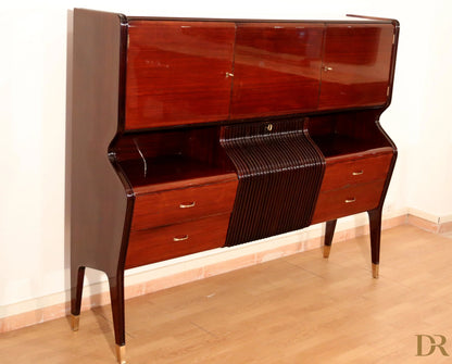 Credenza di metà secolo di osvaldo borsani in mogano con top curvo, pannello centrale a stecche e gambe sottili in ottone