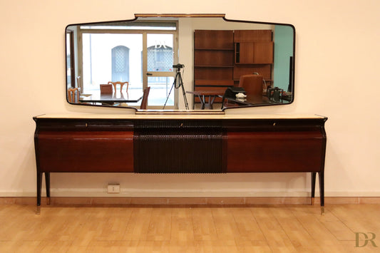 Credenza osvaldo borsani in mogano con pannello centrale nero testurizzato e gambe sottili design italiano modernista