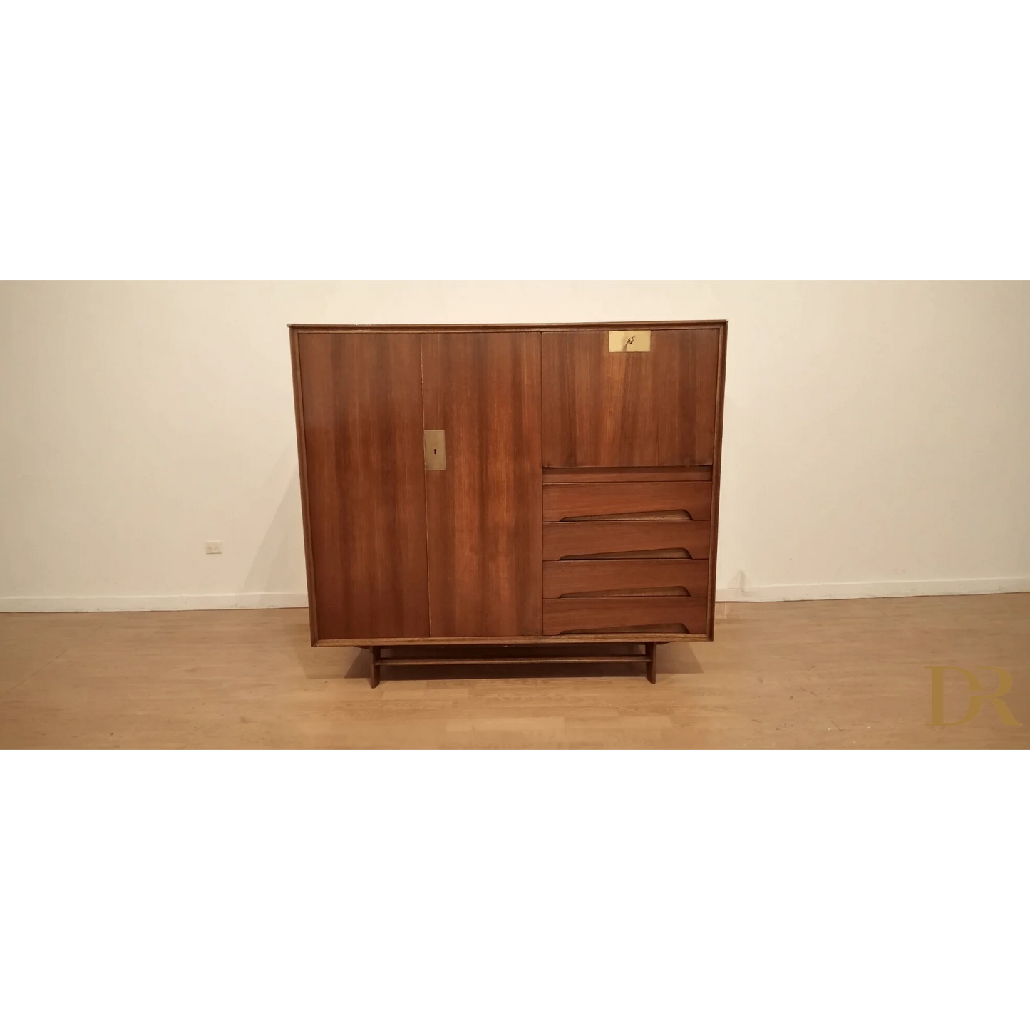 Credenza Edmondo Palutari vintage in legno con porte scorrevoli e cassetti