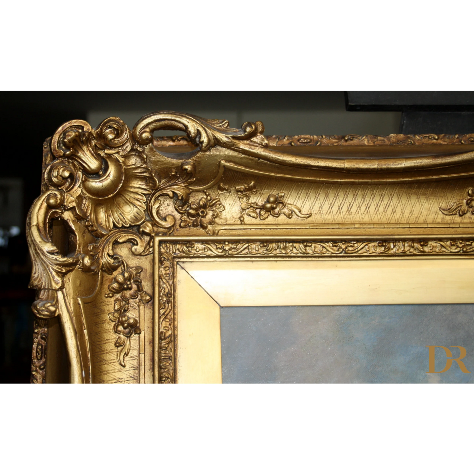 Cornice dorata ornata con motivi floreali e scroll, attribuita a Joseph Paul Pettitt