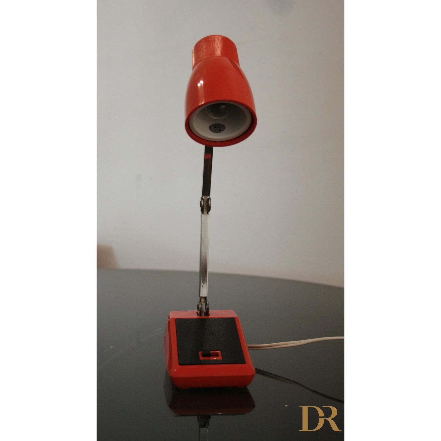 Esemplare autentico lampada da tavolo MG made in Hong Kong 1970, regolabile rosso