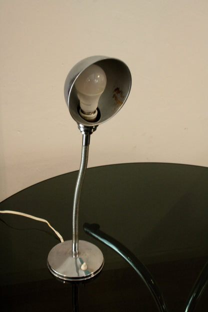 Lampada da tavolo vintage cromata in metallo cromato per casa con design anni 60
