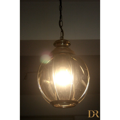 Lampadario in ottone con vetri fumé metà XX secolo, illuminato, seconda metà del secolo