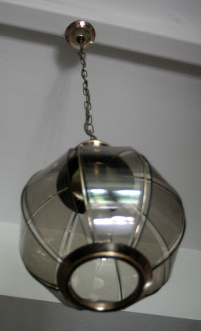 Lampadario in ottone con vetri fumé a spicchi, seconda metà XX secolo