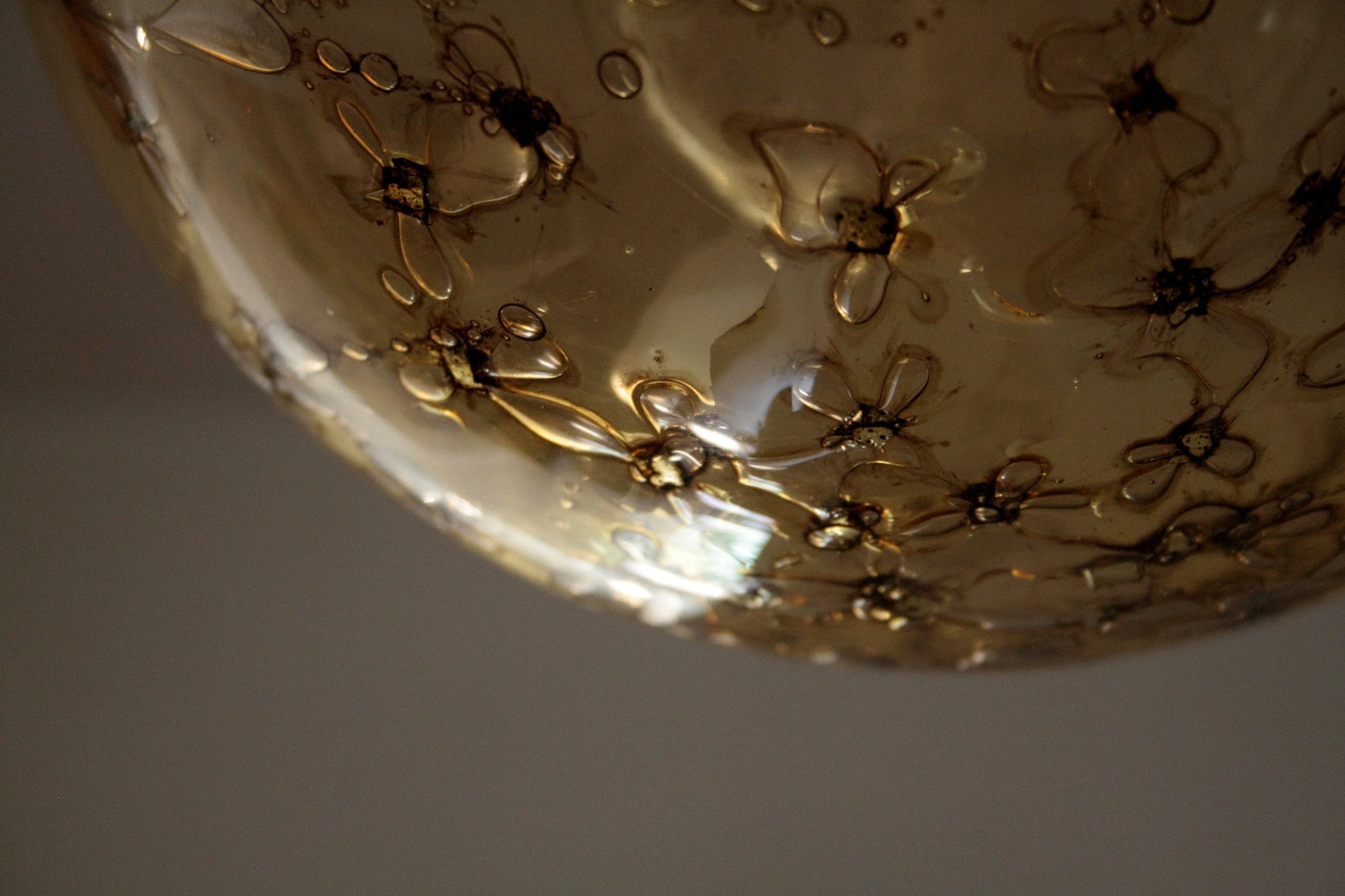 Antica ciotola in vetro soffiato amber, design italiano, perfetta per la casa vintage