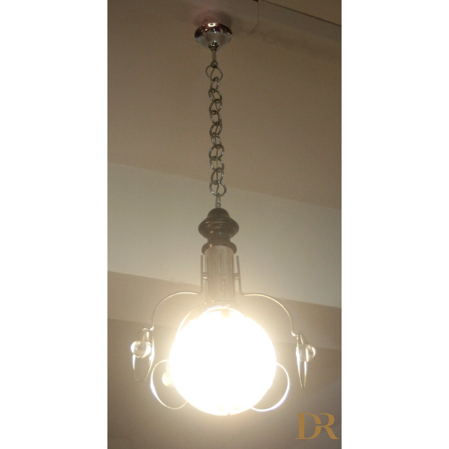 Illuminato lampadario vintage Mazzega anni 70 con dettagli in cromo brillante