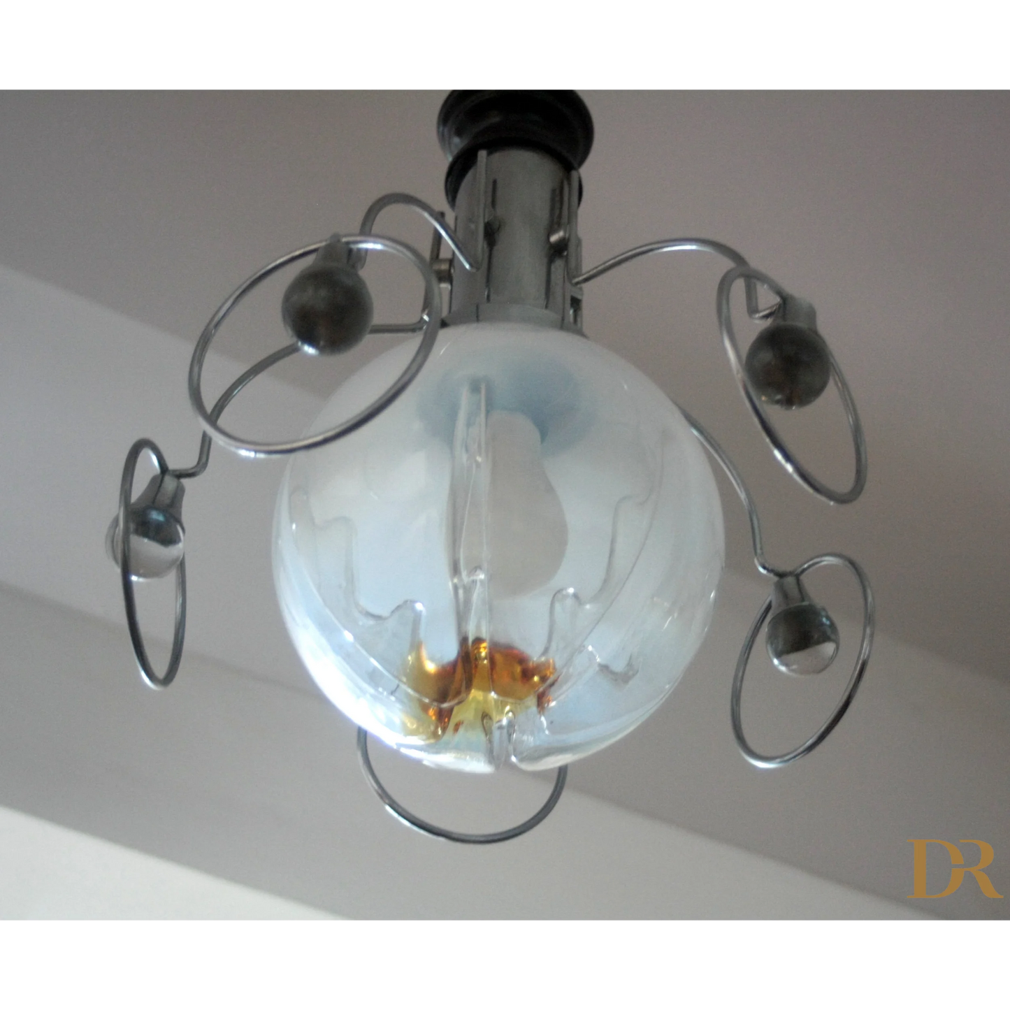Lampadario vintage Mazzega anni 70 Italia con globi moderni, stile elegante e luminoso