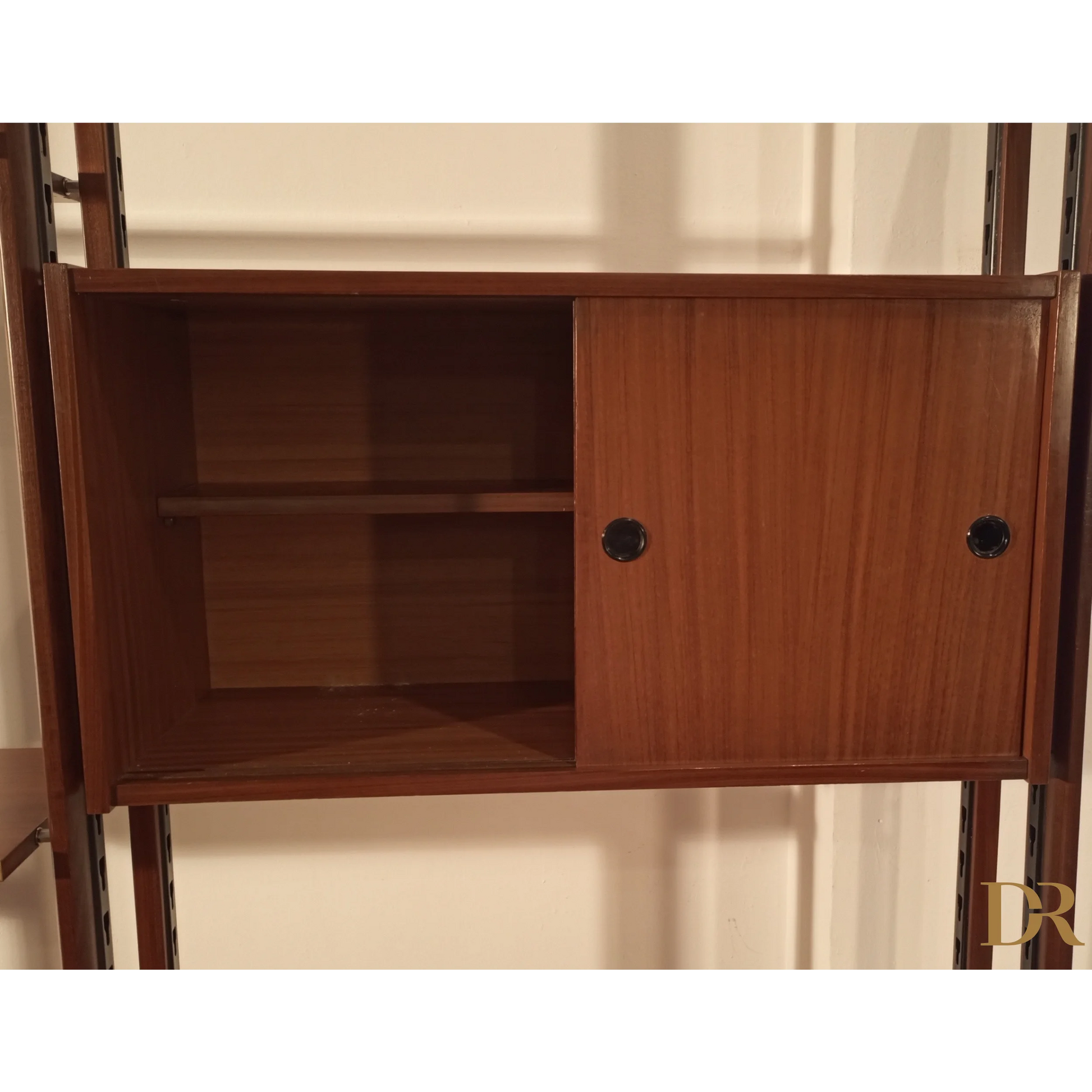 Libreria vintage modulare in teak con porte scorrevoli e scaffali aperti anni ’60