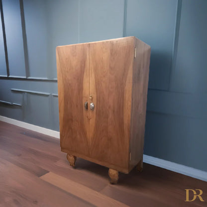 Mobile con cassettiera interna in noce inizi 900 restaurato con porta a due ante