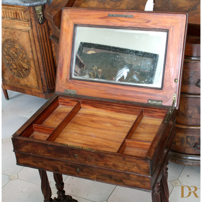 Antico mobile da cucito francese in mogano, mobile svuotatasche XIX secolo