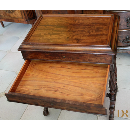 Antico mobile svuotatasche cucito francese XIX secolo in mogano con scrivania aperta