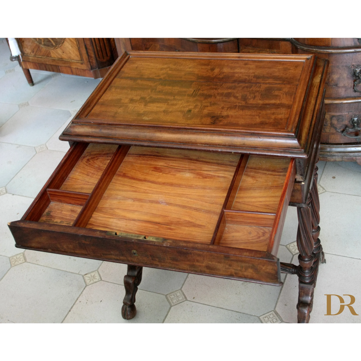 Antico mobile svuotatasche francese in mogano XIX secolo con scrivania cucito francese