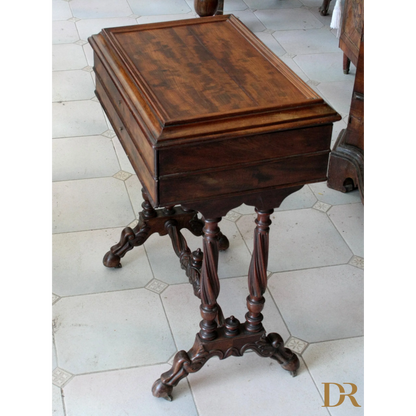 Antico mobile da cucito francese in mogano del XIX secolo con top a marqueterie