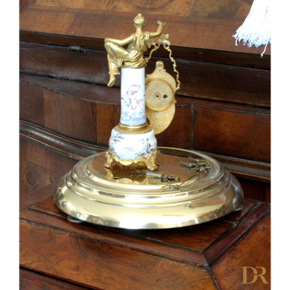 Orologio da tavolo in bronzo e smalti Art Decò XIX secolo, design elegante per casa