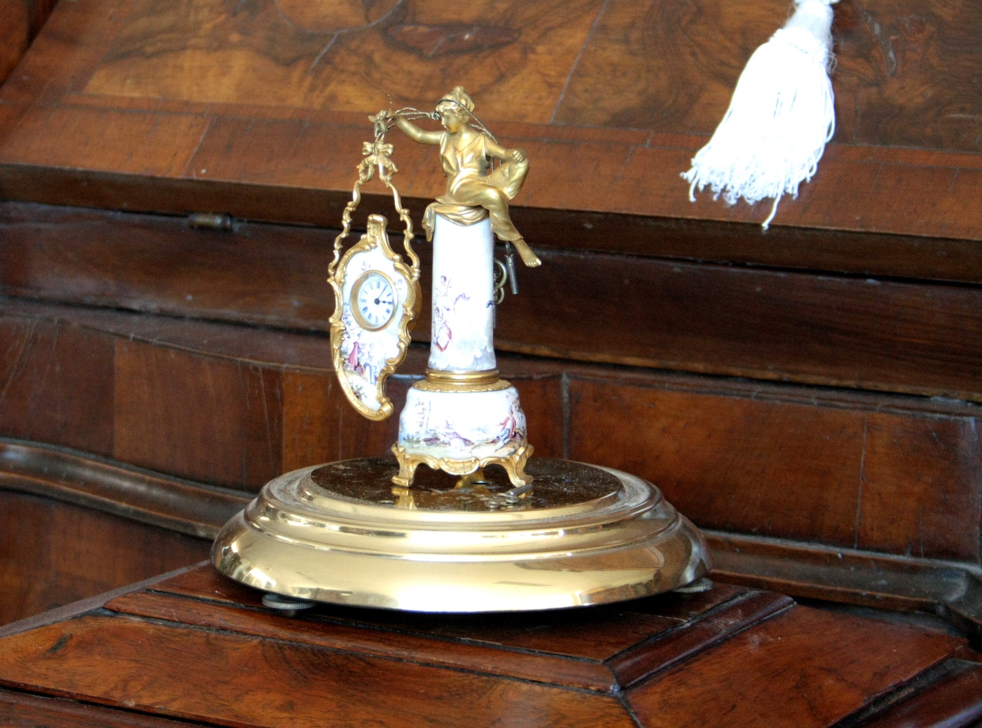Orologio da tavolo in bronzo e ceramica XIX secolo in stile Art Decò per la casa