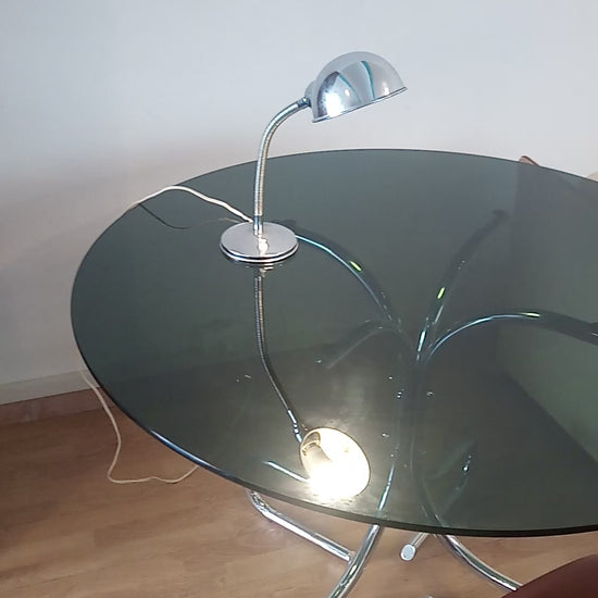Lampada da tavolo vintage cromata in metallo cromato, perfetta per il design casa