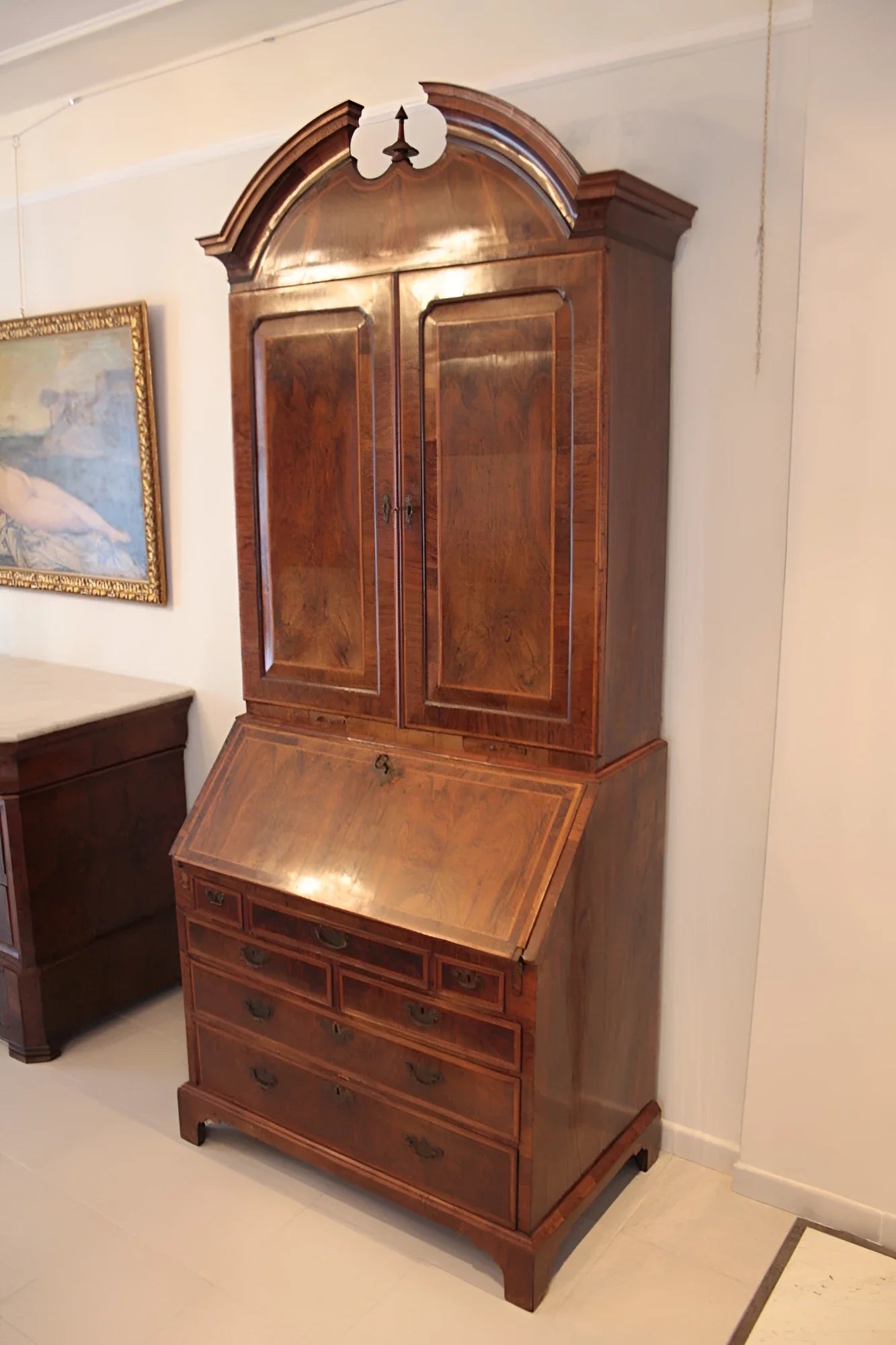 Antico splendido trumeaux luigi xvi in noce con piano ribaltabile e numerosi cassetti in legno pregiato