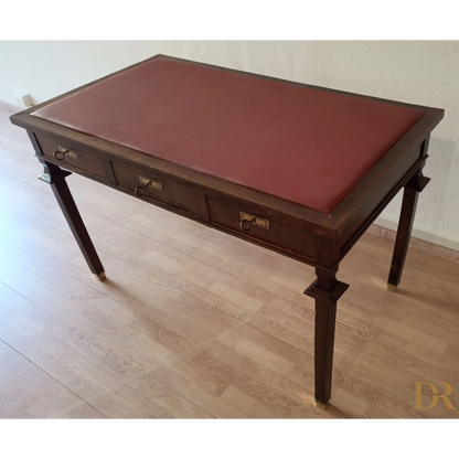 Scrivania Vintage Stile Impero ottocento Noce Piedini in Ottone e Piano Pelle Dario Raia Antiquariato Modernariato Vintage legno massello lucidatura a tampone maniglie ottone Mobile in legno di noce Mobili antichi Mobili nuovi per la casa Mobili per la casa nuova noce originale ottone piano in pelle Scrivania in legno scrivania mid century modern scrivania stile impero tre cassetti