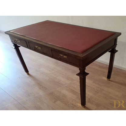 Scrivania Vintage Stile Impero ottocento Noce Piedini in Ottone e Piano Pelle Dario Raia Antiquariato Modernariato Vintage legno massello lucidatura a tampone maniglie ottone Mobile in legno di noce Mobili antichi Mobili nuovi per la casa Mobili per la casa nuova noce originale ottone piano in pelle Scrivania in legno scrivania mid century modern scrivania stile impero tre cassetti