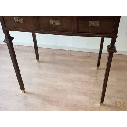 Scrivania Vintage Stile Impero ottocento Noce Piedini in Ottone e Piano Pelle Dario Raia Antiquariato Modernariato Vintage legno massello lucidatura a tampone maniglie ottone Mobile in legno di noce Mobili antichi Mobili nuovi per la casa Mobili per la casa nuova noce originale ottone piano in pelle Scrivania in legno scrivania mid century modern scrivania stile impero tre cassetti