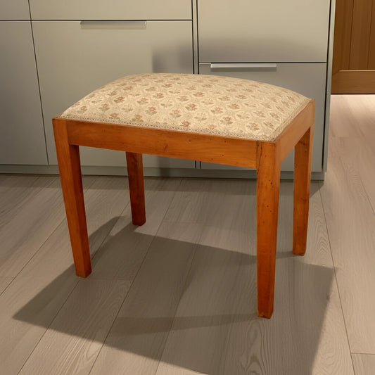 Sgabello-panca vintage novecento in noce massello con seduta imbottita esemplare raffinato risalente agli anni 50-60
