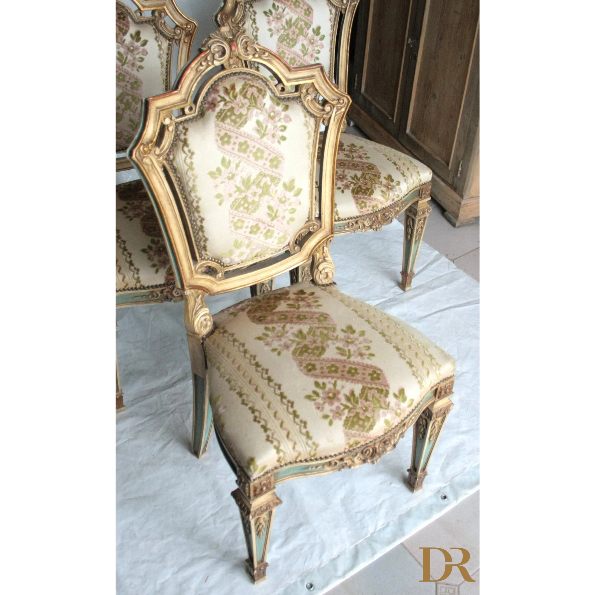 Sedia Napoleone III con tappezzeria floreale ornata, stile napoleone III seconda metà