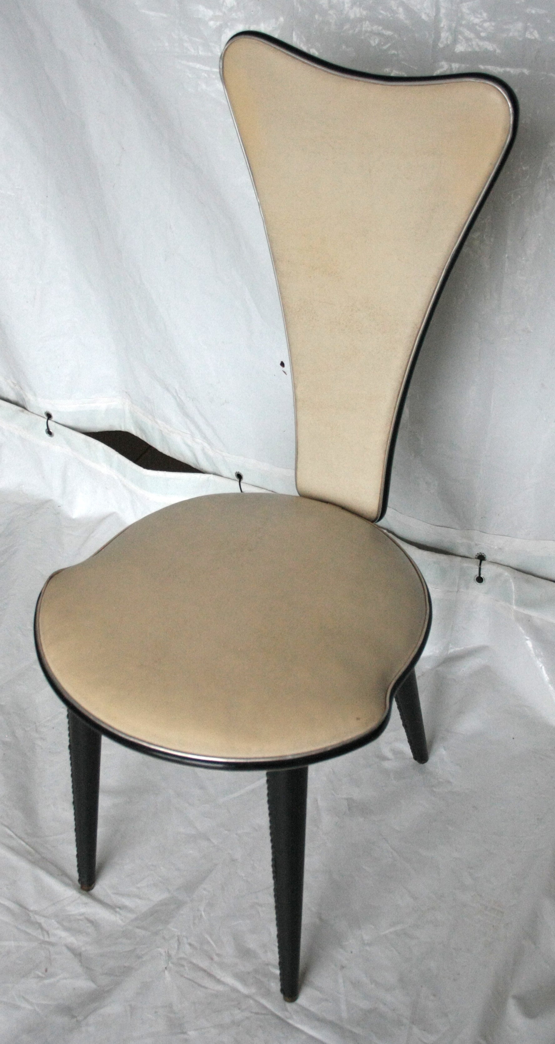 Sedia imbottita con profilo nero, Set 6 sedie Umberto Mascagni anni 60 Italia